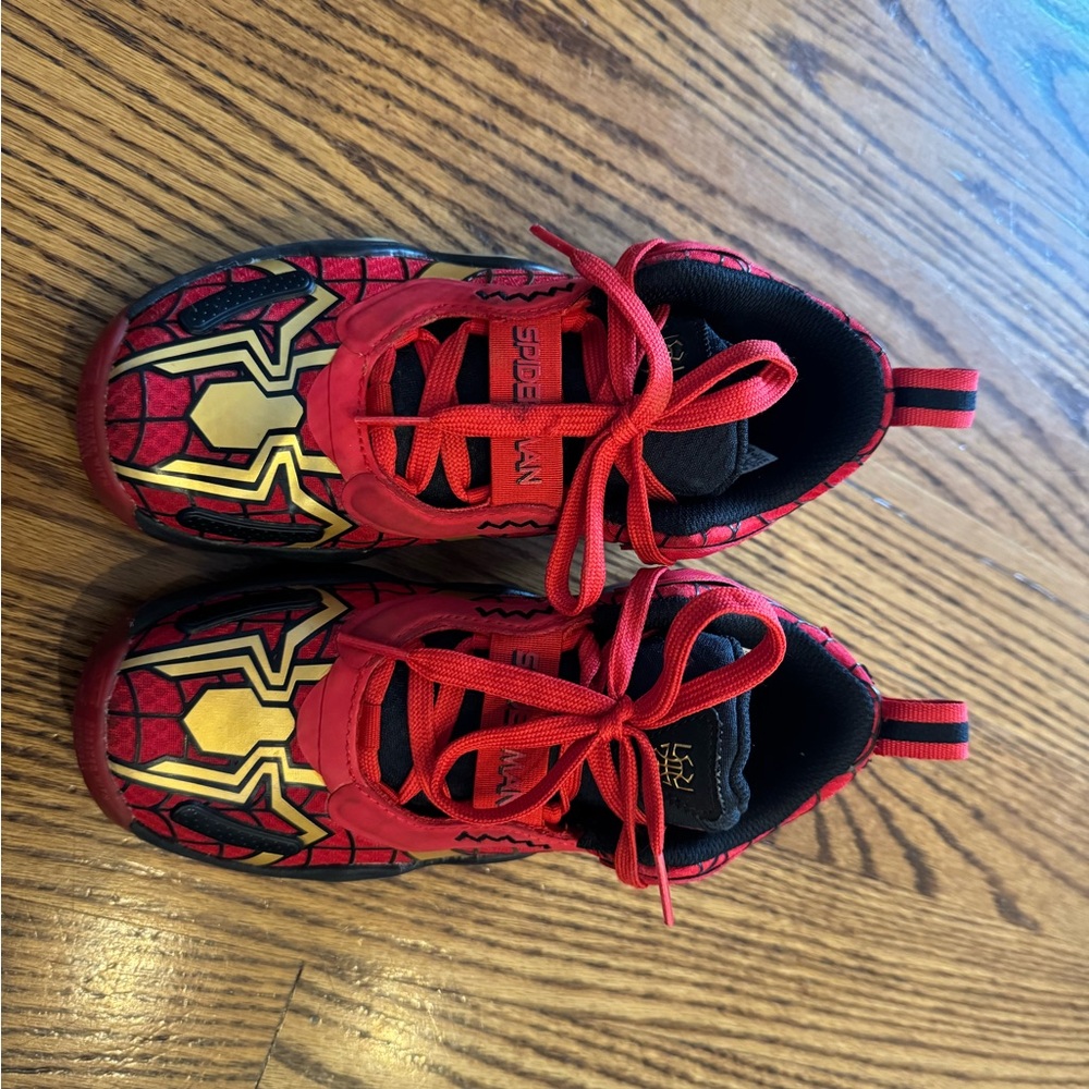 DONOVAN MITCHELL D.O.N. ISSUE #3 MARVEL SPIDER-MAN-Boys size 2